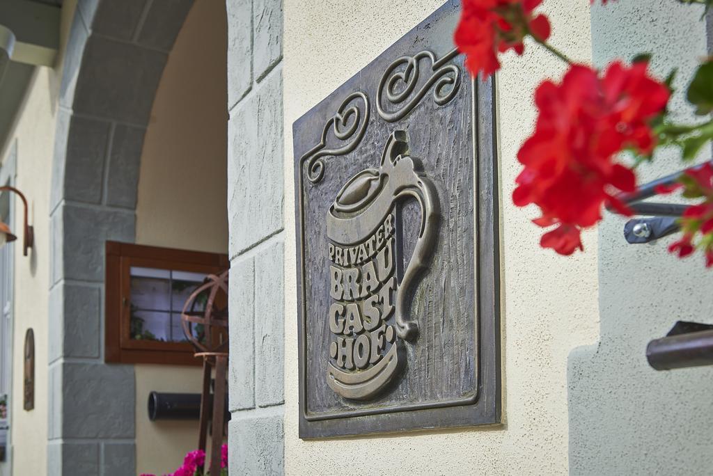 Brauereigasthof Zum Loewenbraeu Adelsdorf Bagian luar foto